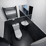 فندق Zzzimple - Self Check-in