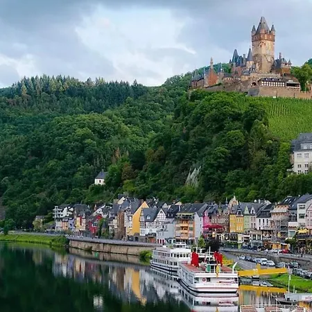 Zzzimple Szálloda *