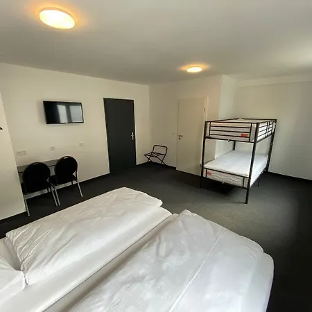 Zzzimple Hotel