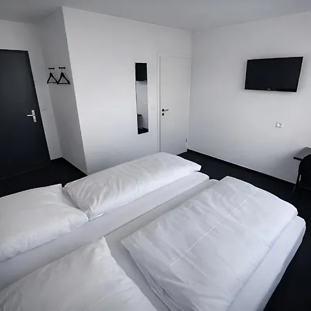 Отель Zzzimple *