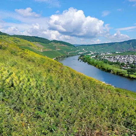 Zzzimple Отель *