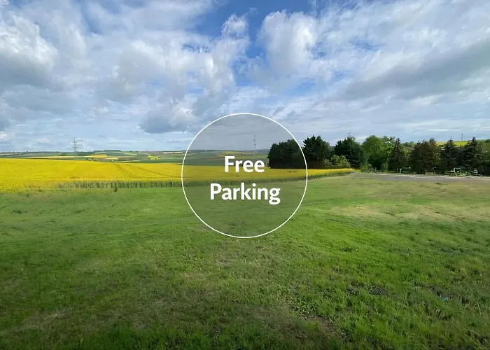 Отель Zzzimple Pillig